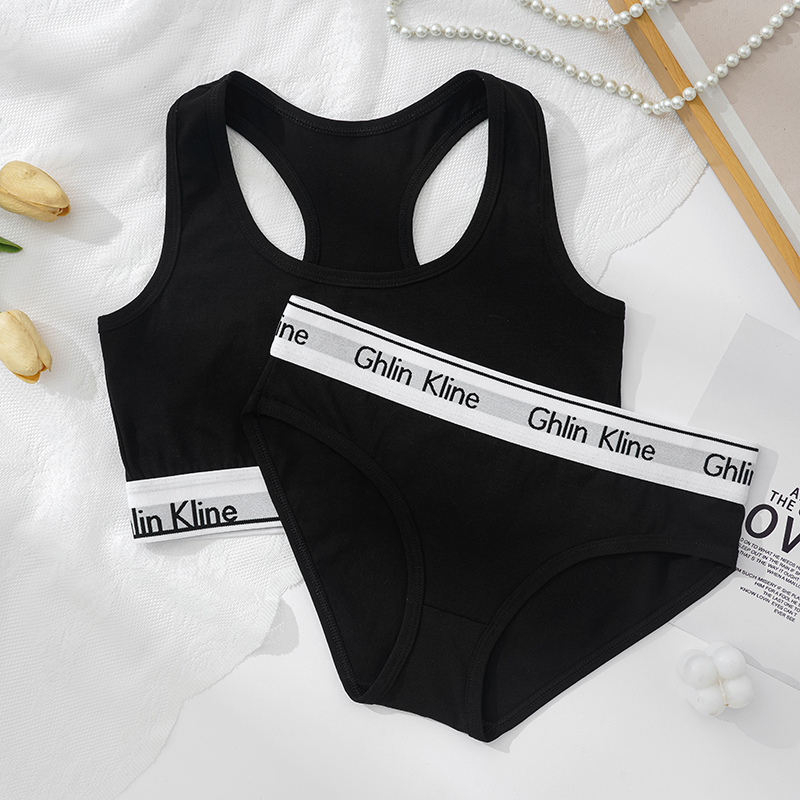 Canotta sportiva e set di bian - Cotton Bra Everyday recensione e prezzo
